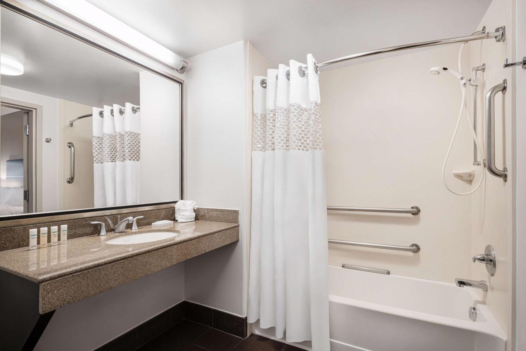 Hampton Inn לאבלנד מראה חיצוני תמונה